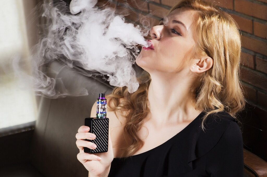 beauty, electronic cigarette, smoke-2843930.jpg