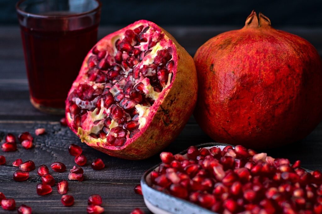 pomegranate, fruit, bowl-6253869.jpg